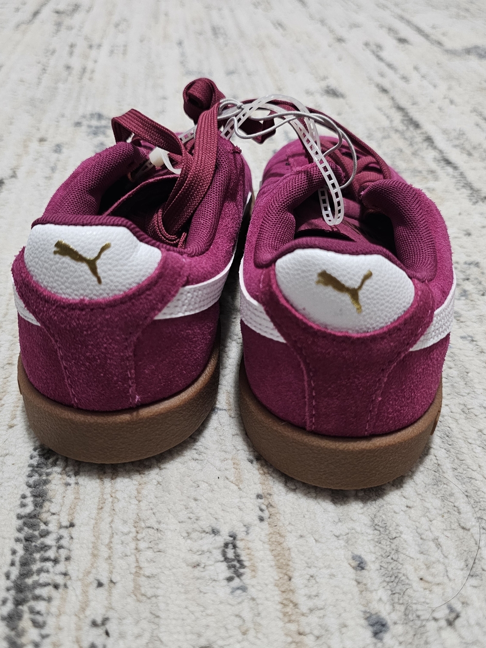 PUMA Women’s Suede Classic Sneaker - Berry/White Size 5 - Picture 4 of 6